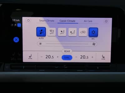 Volkswagen Golf 2.0 TDI LIFE 1-Hand LED Navi ACC CarPlay — slika 13