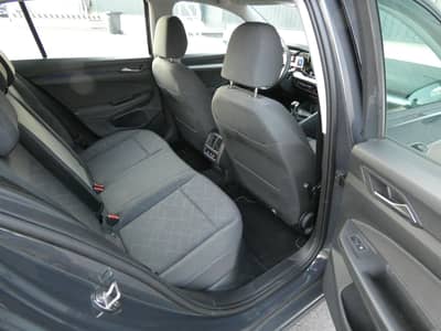 Volkswagen Golf 2.0 TDI LIFE 1-Hand LED Navi ACC CarPlay — slika 7