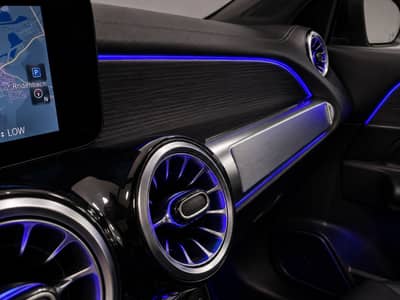 Mercedes-Benz GLB 220 3x AMG+PANO+360°+ACC+NIGHT+19"+LEDER+MUB — slika 23