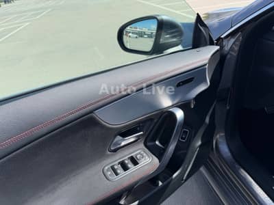 Mercedes-Benz CLA 250*4M*AMG-LINE*WIDESCREEN*LEDER*KAMERA*LED* — slika 29