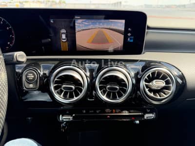Mercedes-Benz CLA 250*4M*AMG-LINE*WIDESCREEN*LEDER*KAMERA*LED* — slika 10