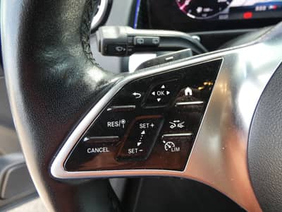 Mercedes-Benz GLB 200 d DCT Leder PANO Distronic Navi AHK WIDE — slika 16