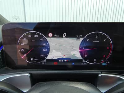 Mercedes-Benz GLB 200 d DCT Leder PANO Distronic Navi AHK WIDE — slika 14