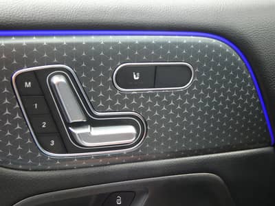 Mercedes-Benz GLB 200 d DCT Leder PANO Distronic Navi AHK WIDE — slika 18