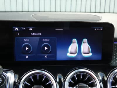 Mercedes-Benz GLB 200 d DCT Leder PANO Distronic Navi AHK WIDE — slika 11