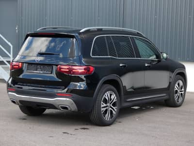 Mercedes-Benz GLB 200 d DCT Leder PANO Distronic Navi AHK WIDE — slika 32