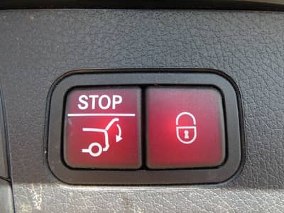 Mercedes-Benz GLB 200 d DCT Leder PANO Distronic Navi AHK WIDE — slika 22