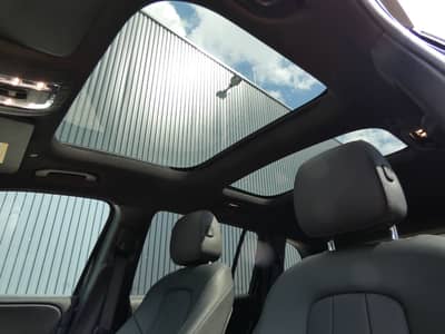 Mercedes-Benz GLB 200 d DCT Leder PANO Distronic Navi AHK WIDE — slika 19