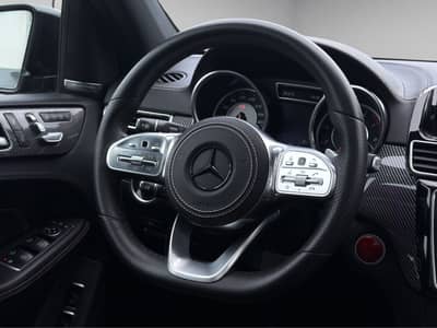 Mercedes-Benz GLE 63 AMG 4Matic*Pano*Night*H&K*360*AHK*Distro — slika 13