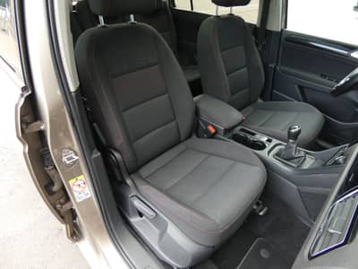 Volkswagen Touran 1.6 TDI SOUND LED Navi PANO 7Sitzer ACC — slika 6