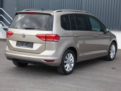 Volkswagen Touran 1.6 TDI SOUND LED Navi PANO 7Sitzer ACC — slika 31