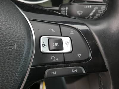 Volkswagen Touran 1.6 TDI SOUND LED Navi PANO 7Sitzer ACC — slika 18
