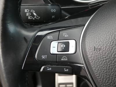 Volkswagen Touran 1.6 TDI SOUND LED Navi PANO 7Sitzer ACC — slika 17