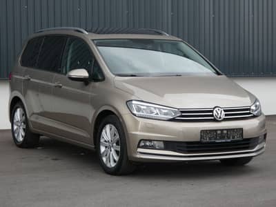 Volkswagen Touran 1.6 TDI SOUND LED Navi PANO 7Sitzer ACC — slika 24