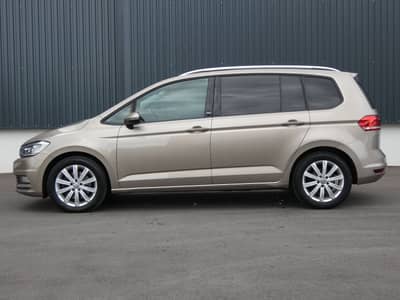 Volkswagen Touran 1.6 TDI SOUND LED Navi PANO 7Sitzer ACC — slika 25