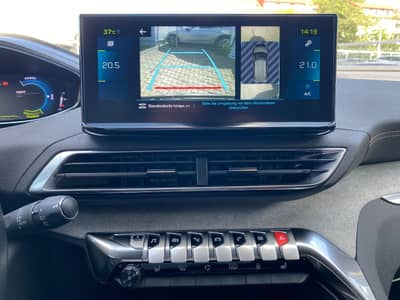 Peugeot 3008 Hybrid4 300 GT Pack ACC/AHK/Focal/Massage — slika 12