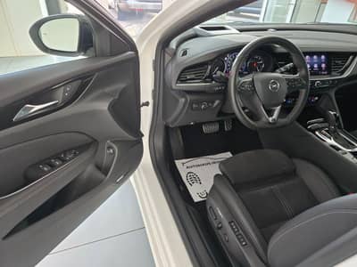 Opel Insignia B Sports Tourer Ultimate OPC-Line — slika 8