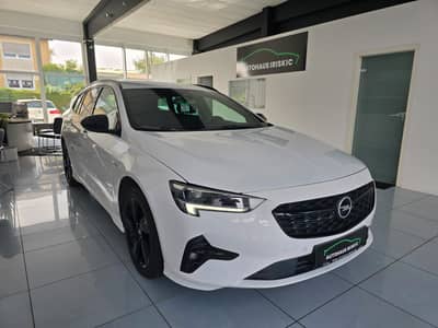 Opel Insignia B Sports Tourer Ultimate OPC-Line — slika 1