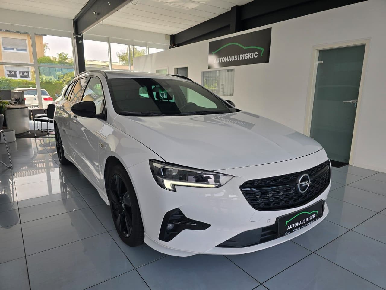 Opel Insignia B Sports Tourer Ultimate OPC-Line — slika 1