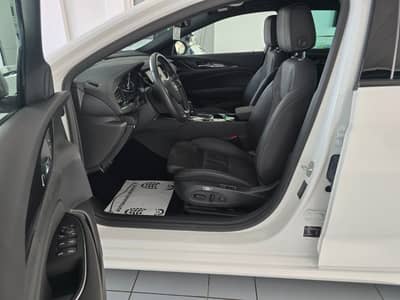 Opel Insignia B Sports Tourer Ultimate OPC-Line — slika 9