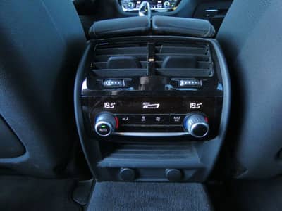 BMW M550i xDrive A.LED Komfortsitze STHZG Sitzklima — slika 20