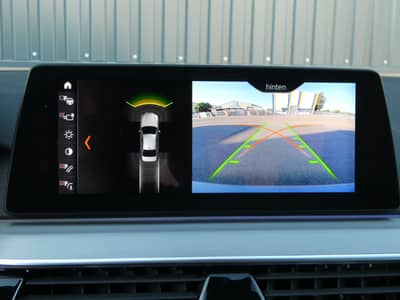 BMW M550i xDrive A.LED Komfortsitze STHZG Sitzklima — slika 10