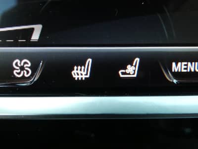 BMW M550i xDrive A.LED Komfortsitze STHZG Sitzklima — slika 19