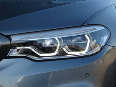BMW M550i xDrive A.LED Komfortsitze STHZG Sitzklima — slika 28
