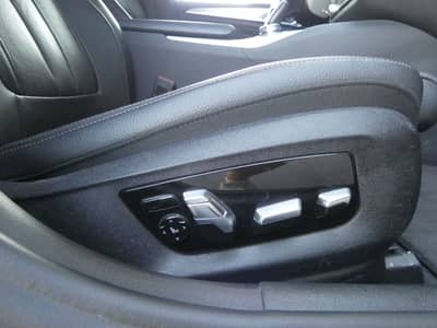 BMW M550i xDrive A.LED Komfortsitze STHZG Sitzklima — slika 21