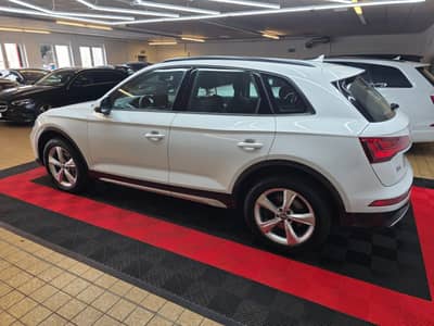Audi Q5 40 TDI quattro/Navi/Led/Leder,Erster H/Top — slika 6