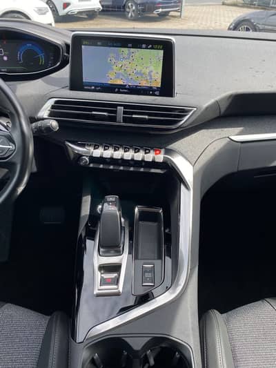 Peugeot 3008 Hybrid 225 Allure Nav/PDC+Kamera/Assistenz — slika 10