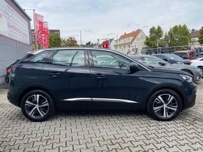 Peugeot 3008 Hybrid 225 Allure Nav/PDC+Kamera/Assistenz — slika 16