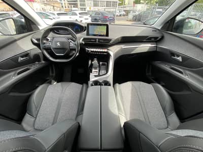 Peugeot 3008 Hybrid 225 Allure Nav/PDC+Kamera/Assistenz — slika 12