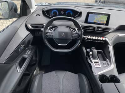 Peugeot 3008 Hybrid 225 Allure Nav/PDC+Kamera/Assistenz — slika 9