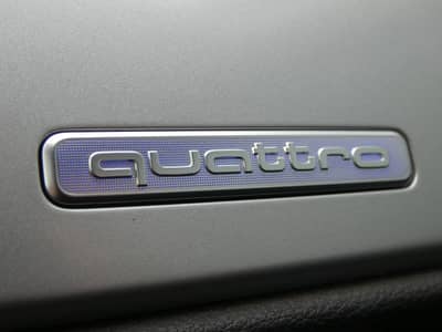 Audi Q3 40 TDI 4x4 LED+ VIRTUAL STHZG Kamera ACC 1-Hd — slika 20