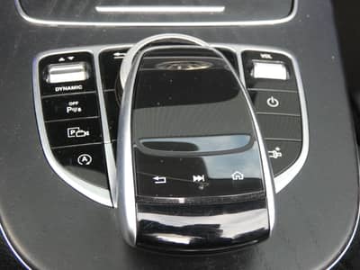 Mercedes-Benz E 220 d 9G Leder MBeam Navi Aircap Airscarf 18" — slika 16