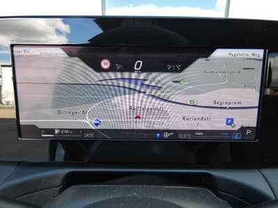 Mercedes-Benz C 200 d 9G Avantgarde Night LED Navi AHK 1-Hand — slika 16