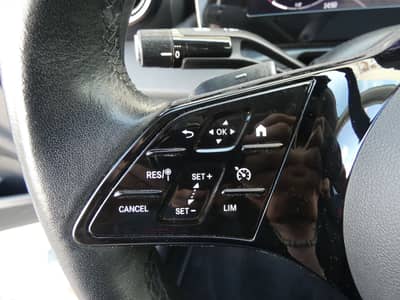 Mercedes-Benz C 200 d 9G Avantgarde Night LED Navi AHK 1-Hand — slika 13
