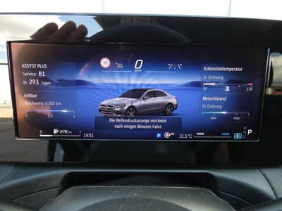Mercedes-Benz C 200 d 9G Avantgarde Night LED Navi AHK 1-Hand — slika 17