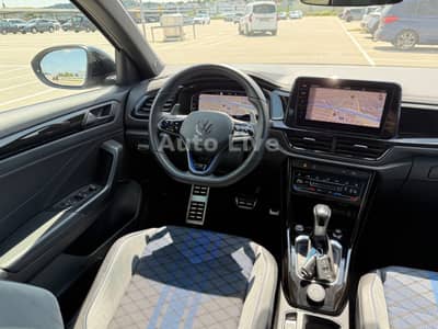 Volkswagen T-Roc 2.0 TSI*4M*R*DSG*AKRAPOVIC*VIR*PANO*IQ*VOL — slika 13