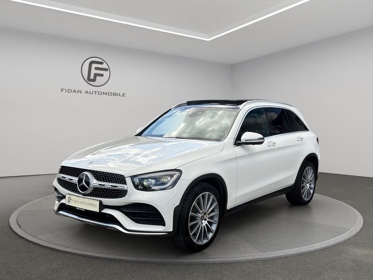 Mercedes-Benz GLC 220d AMG-Line 4Matic*Pano*Wide*360*HUD*STHZ* — slika 1