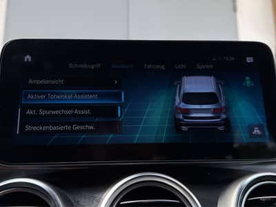 Mercedes-Benz GLC 220d AMG-Line 4Matic*Pano*Wide*360*HUD*STHZ* — slika 22