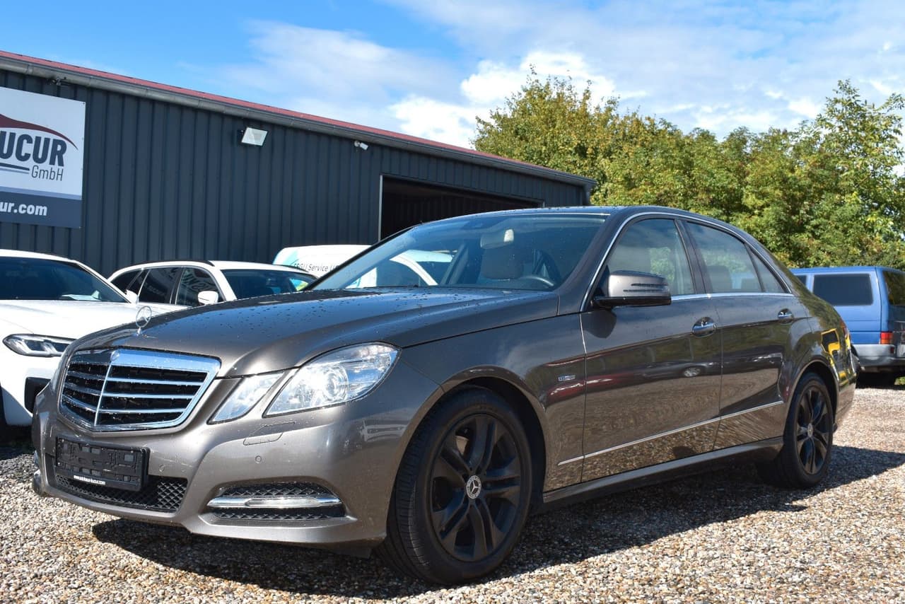 Mercedes-Benz E 350 CGI Limousine STH/AHK/MEMORY/KEYLESS — slika 1