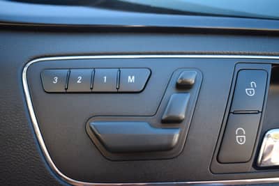 Mercedes-Benz E 350 CGI Limousine STH/AHK/MEMORY/KEYLESS — slika 31