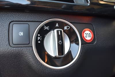 Mercedes-Benz E 350 CGI Limousine STH/AHK/MEMORY/KEYLESS — slika 21