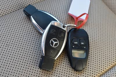 Mercedes-Benz E 350 CGI Limousine STH/AHK/MEMORY/KEYLESS — slika 34
