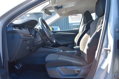 Skoda Octavia Combi Scout 4x4/KEYLESS/HUD/AHK/LED — slika 10