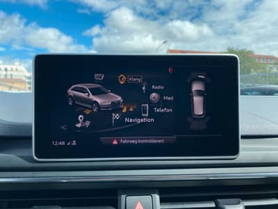 Audi A4 Avant design ultra ACC/PDC/HuD/Shz/Assistenz — slika 11