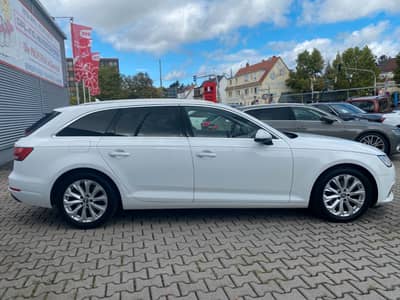 Audi A4 Avant design ultra ACC/PDC/HuD/Shz/Assistenz — slika 16