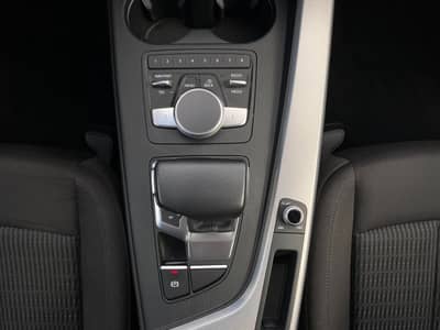 Audi A4 Avant design ultra ACC/PDC/HuD/Shz/Assistenz — slika 10